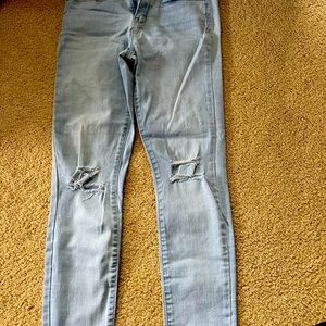 Light blue distressed Aeropostale skinny jeans